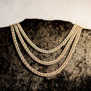 VINTAGE DOUBLE CURB Chain Gold Tone Necklace with hammered links